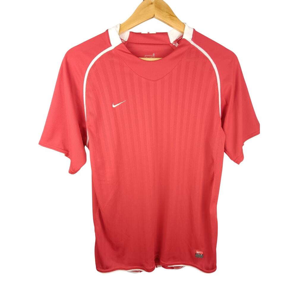 Nike Men’s Red Short-Sleeve Athletic Jersey